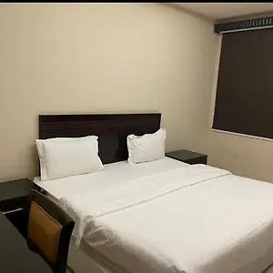 Quiet 8 الرياض