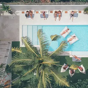 Albergue Arya Wellness - Female Only